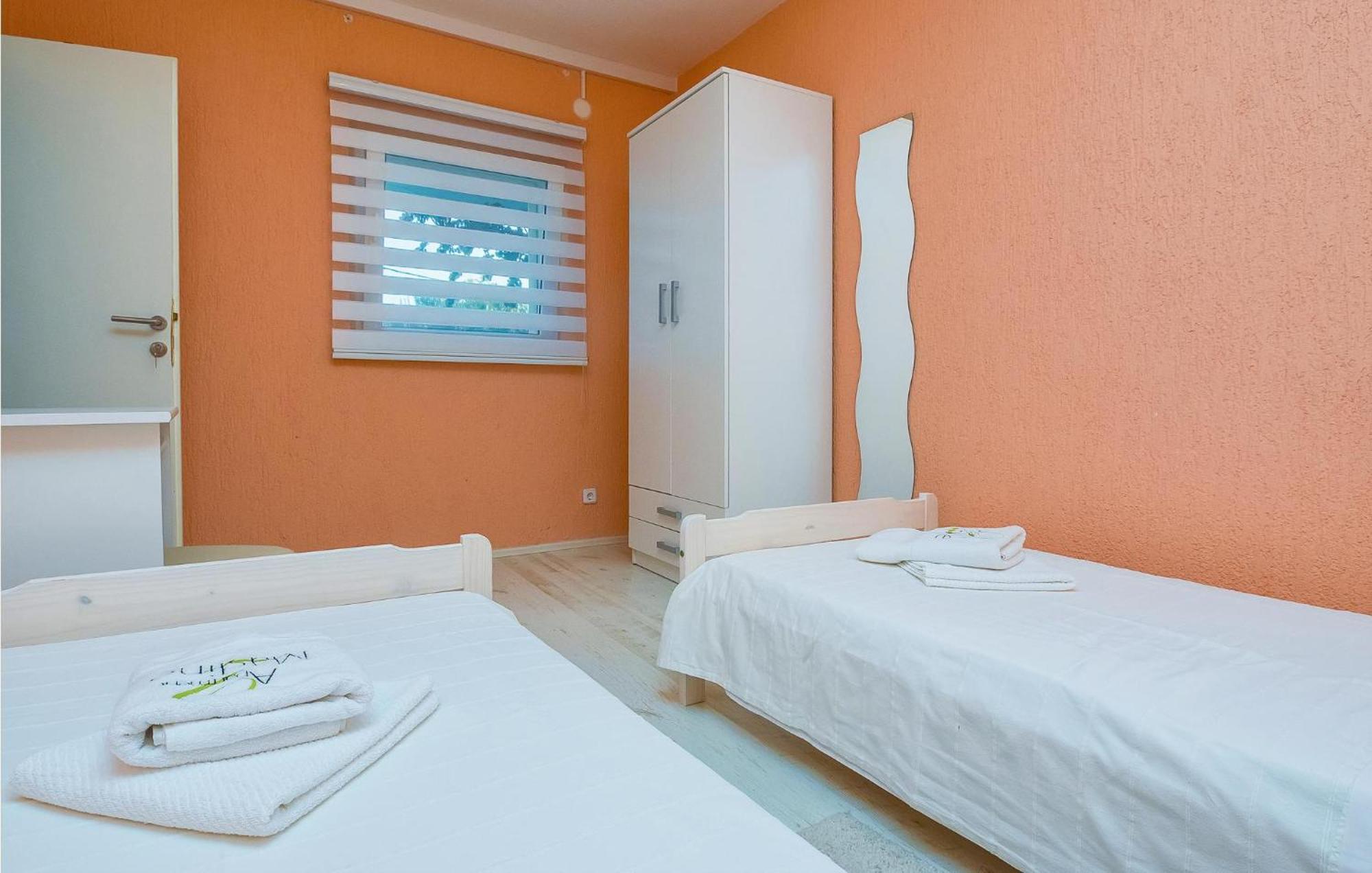 Apartment Stjepana 05 Dugi Rat Dış mekan fotoğraf